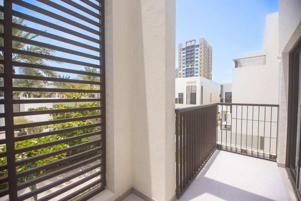 Luxury 3 Bdr Villa By The Sea 54 Эль-Фуджайра Экстерьер фото
